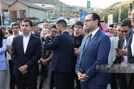 Xarici diplomatlar Kəlbəcərdə keçirilən Bal Festivalında iştirak ediblər