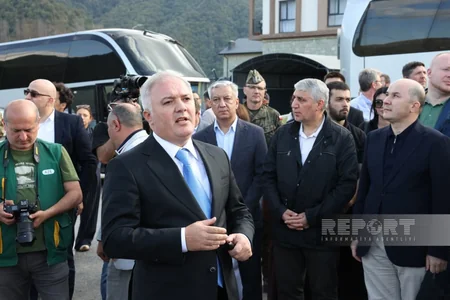 Xarici diplomatlar Kəlbəcərdə keçirilən Bal Festivalında iştirak ediblər