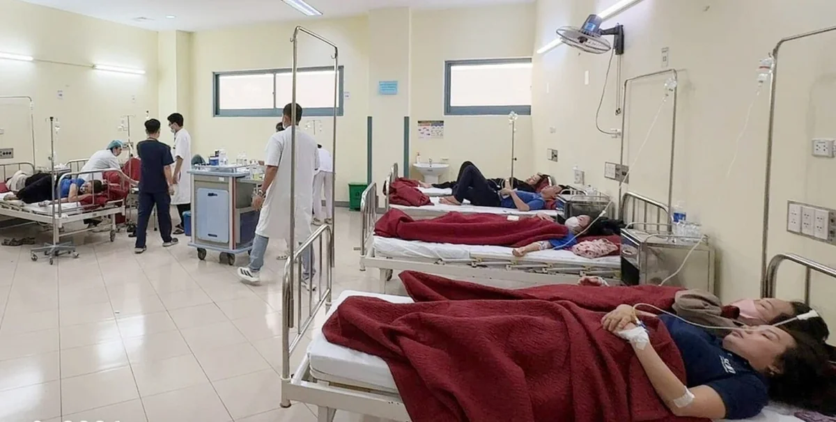 121 workers hospitalized with suspected food poisoning in central Vietnam