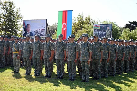 Heydər Əliyev adına Hərbi İnstitutda gənc kursantların andiçmə mərasimi keçirilib
