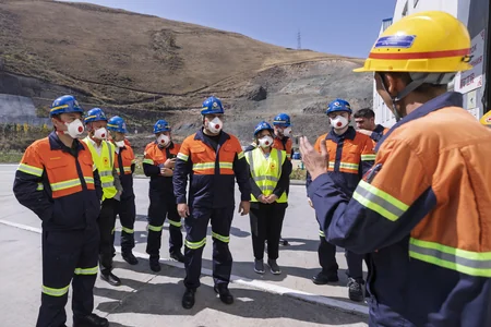 Azerbaijani delegation visits Altynken gold mine and gold refinery in Kyrgyzstan