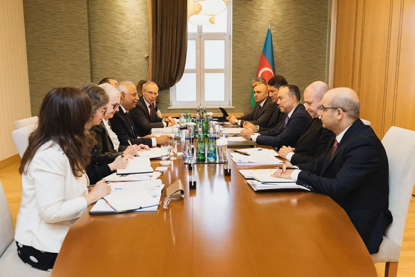 Azerbaijan discusses new projects with ADB