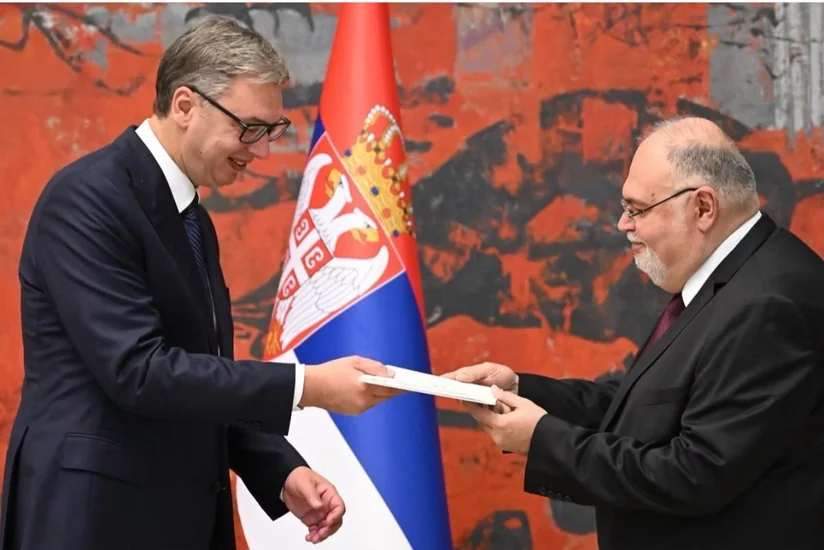 Tahir Tağızadə etimadnaməsini Aleksandar Vuçiçə təqdim edib