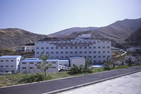 Azerbaijani delegation visits Altynken gold mine and gold refinery in Kyrgyzstan