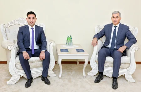 Vüsal Hüseynov beşinci Yüksəliş müsabiqəsinin qalibləri ilə görüşüb