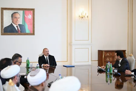İlham Əliyev Bakıda keçirilən beynəlxalq konfransların iştirakçılarını qəbul edib
