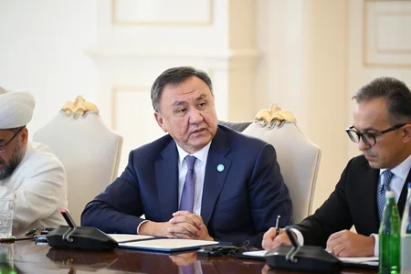 İlham Əliyev Bakıda keçirilən beynəlxalq konfransların iştirakçılarını qəbul edib