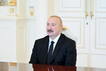 İlham Əliyev Türkiyənin xarici işlər nazirini qəbul edib