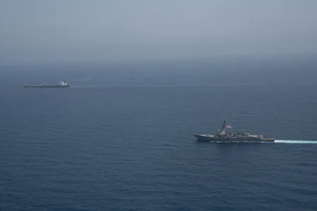 CENTCOM: Hörmüz boğazı minalardan tamamilə təmizlənib