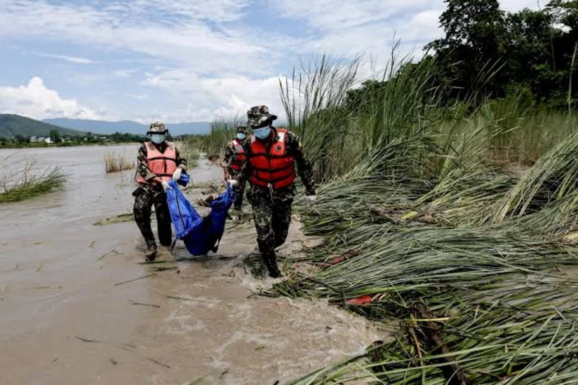 Death toll from Nepal landslide rises to 1,403