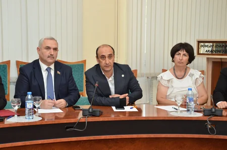 Dövlət Suverenliyi Gününə həsr olunmuş ekspert müzakirəsi keçirilib