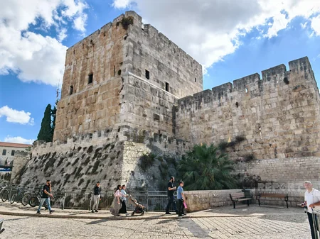 Israel from Jerusalem to Tel Aviv: Country of amazing contrasts