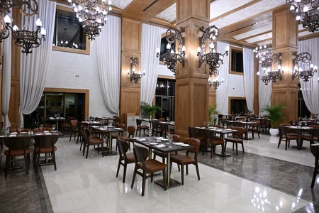 İlham Əliyev Şamaxıda Pirqulu Park hotelinin açılışını edib - YENİLƏNİB