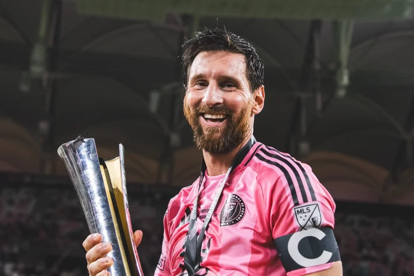 Lionel Messi karyerasında 49-cu titulunu qazanıb