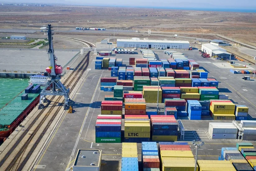 Bakı Limanında konteyner daşımaları 22 % artıb