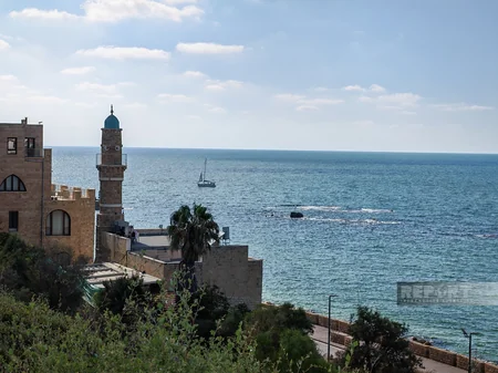 Israel from Jerusalem to Tel Aviv: Country of amazing contrasts