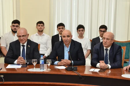 Dövlət Suverenliyi Gününə həsr olunmuş ekspert müzakirəsi keçirilib