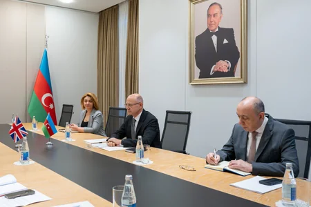 Azerbaijan, UK discuss expanding green energy corridor cooperation
