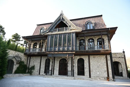 Prezident İlham Əliyev Şamaxıda Nəsimi Bağları kompleksi ilə tanış olub - YENİLƏNİB