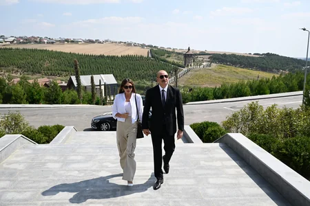 Prezident İlham Əliyev Şamaxıda Nəsimi Bağları kompleksi ilə tanış olub - YENİLƏNİB