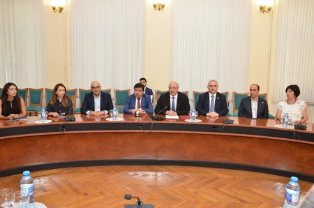 Dövlət Suverenliyi Gününə həsr olunmuş ekspert müzakirəsi keçirilib