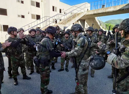 Azərbaycanın hərbi qulluqçuları Koreyada keçirilən beynəlxalq müsabiqədə iştirak edib