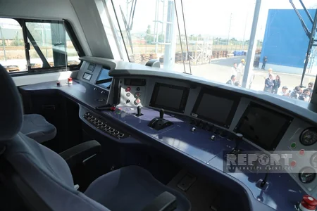 Azerbaijan Railways purchases 7 locomotives from China