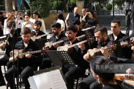 XVIII Beynəlxalq Musiqi Festivalı çərçivəsində açıq havada konsert proqramı nümayiş olunub