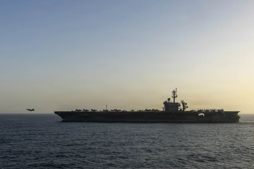 USS Abraham Lincoln təyyarə gəmisində ər-arvad narkotik satdıqlarına görə həbs edilib