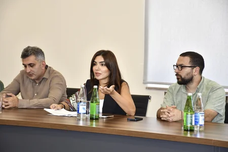 Bakıkartdan Qarabağ Universitetinin yüksək nəticə göstərən tələbələrinə 100 gedişlik nəqliyyat dəstəyi göstərilib