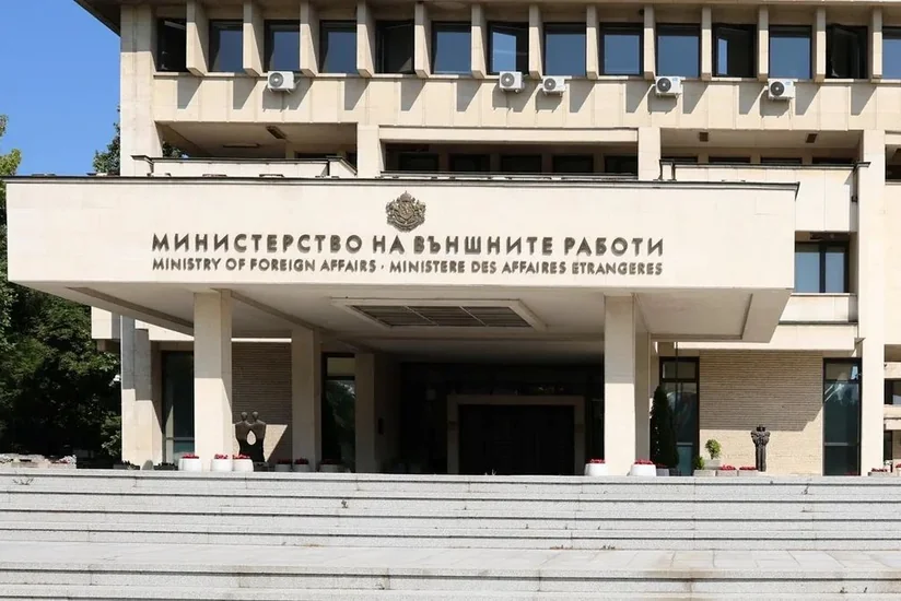 Bolqarıstan 90 milyon dollarlıq korrupsiya şübhələri fonunda BƏƏ-dəki səfirini geri çağırıb