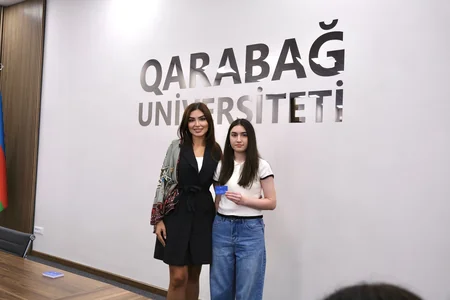 Bakıkartdan Qarabağ Universitetinin yüksək nəticə göstərən tələbələrinə 100 gedişlik nəqliyyat dəstəyi göstərilib