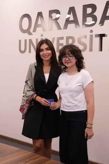 Bakıkartdan Qarabağ Universitetinin yüksək nəticə göstərən tələbələrinə 100 gedişlik nəqliyyat dəstəyi göstərilib