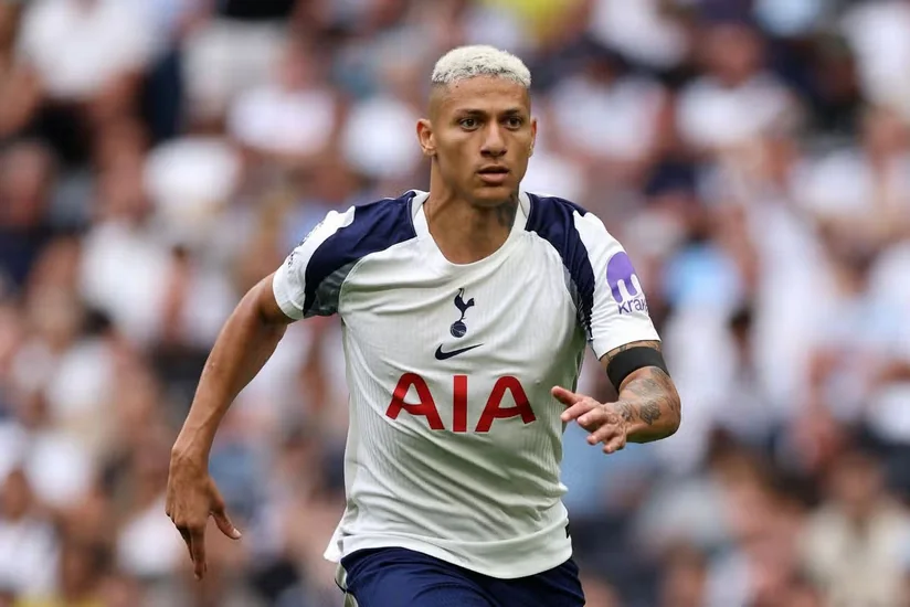 Tottenhem Rişarlisonu BƏƏ-nin Şabab Əl-Əhli klubuna satmaqdan imtina edib
