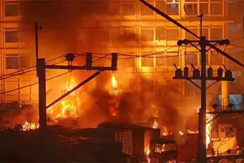 В Бангладеш при взрыве газовых баллонов у фабрики погибли семь человек