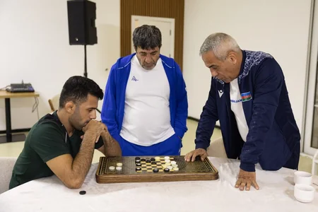 Azərbaycanın güləş millilərinin məşqçiləri üçün təlim proqramı təşkil olunub