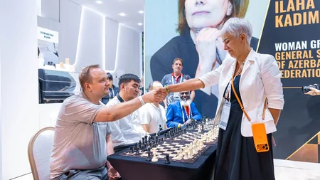 AŞF rəsmisi İlahə Qədimova Ümumdünya Şahmat Olimpiadasında seans keçirib