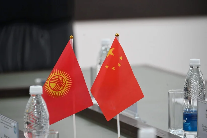 Кыргызстан и китайские компании обсудили строительство НПЗ и нефтепровода