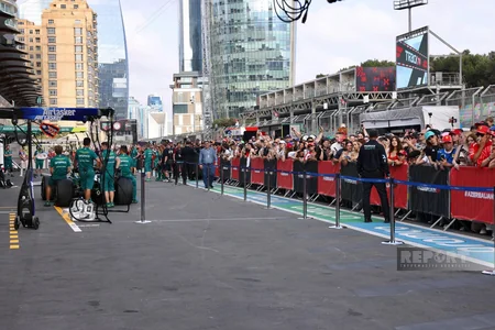 Fans take pit-lane walk ahead of Formula 1 Azerbaijan Grand Prix