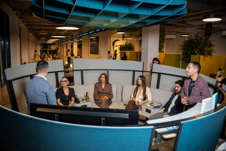 InvestAZ PRO APP yeni kampaniya filmində peşəkar qərarların arxasındakı yanaşmanı göstərir