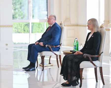 İlham Əliyev Estoniyanın Azərbaycanda yeni təyin olunmuş səfirini qəbul edib