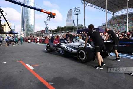 Fans take pit-lane walk ahead of Formula 1 Azerbaijan Grand Prix