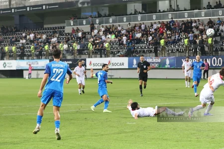 Azərbaycan millisi Tacikistanla matçda hesabı açıb - YENİLƏNİR