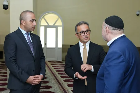 Ramin Məmmədov Cümə və İmam Zaman məscidlərini ziyarət edib