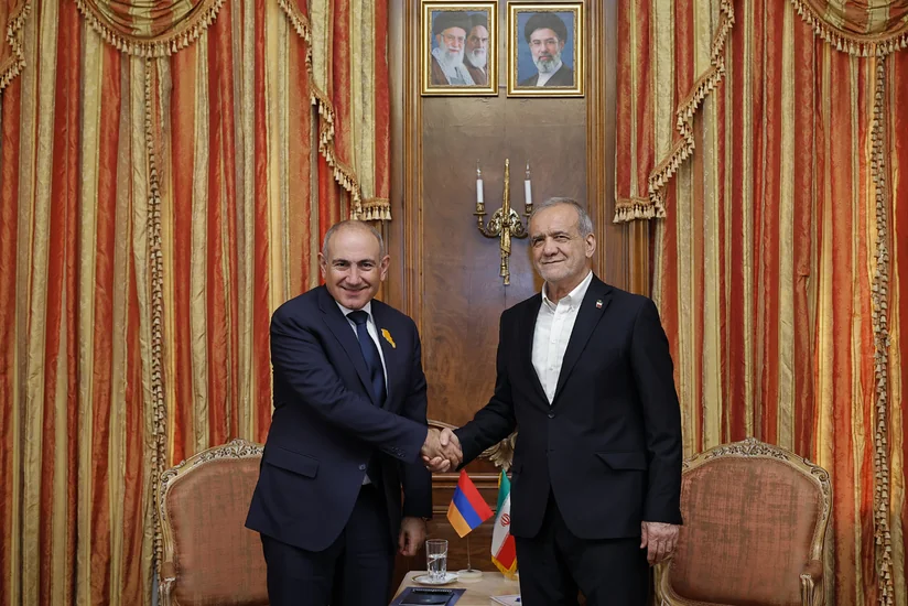 Pashinyan, Pezeshkian emphasize importance of peace, stability in region
