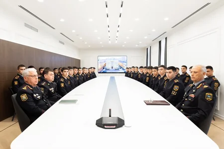 Vilayət Eyvazov xarici dövlətlərin polis akademiyalarına ezam olunacaq kursantları qəbul edib