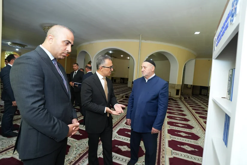 Ramin Məmmədov Cümə və İmam Zaman məscidlərini ziyarət edib