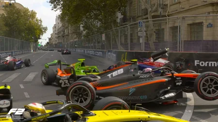 Formula 2: Azərbaycan Qran-prisində kütləvi qəza olub, yarışda fasilə yaranıb - YENİLƏNİB