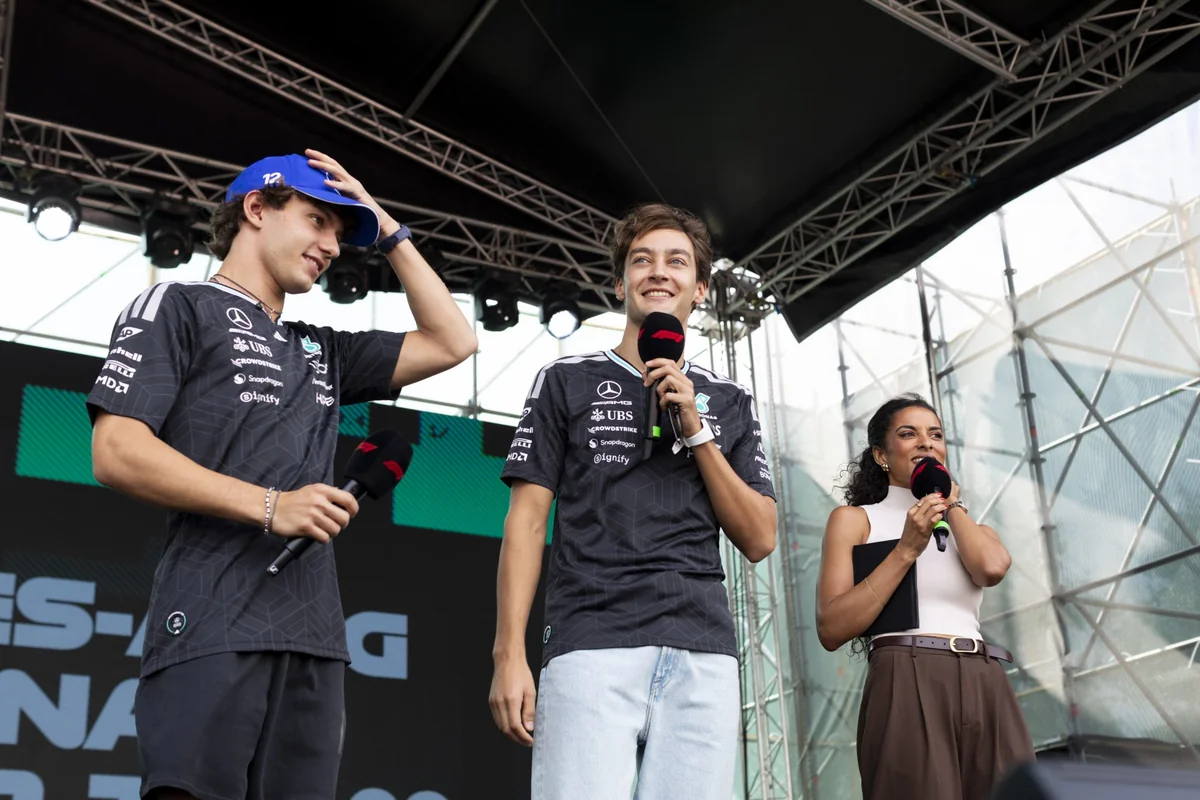 Formula 1 pilotları Bakıda azarkeşlərlə görüşüb