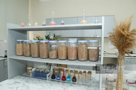 FAO nümayəndəsi Mərkəzi Laboratoriyanın fəaliyyəti ilə tanış olub